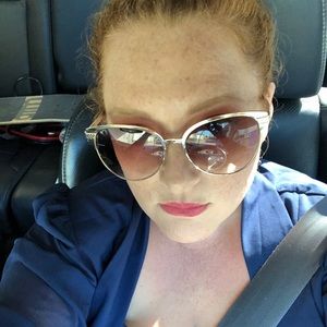 Meet your Posher, Denise